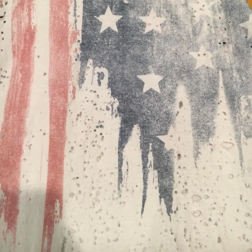 💴SOLD💴 Truly Madly Deeply Distressed Grunge USA Flag Crop Muscle Tank — LARGE - Picture 4 of 4